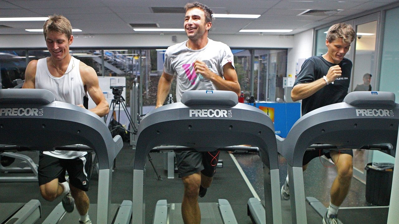 Комплекс упражнений для мужчин в тренажерном зале для похудения